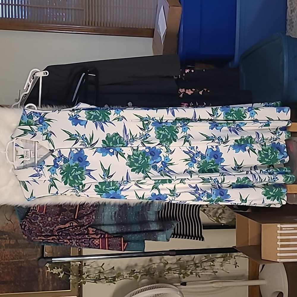 DONATING TUESDAY - Picture 2 of 4